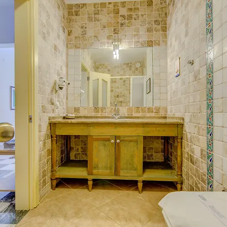 מלון Asina דטקה