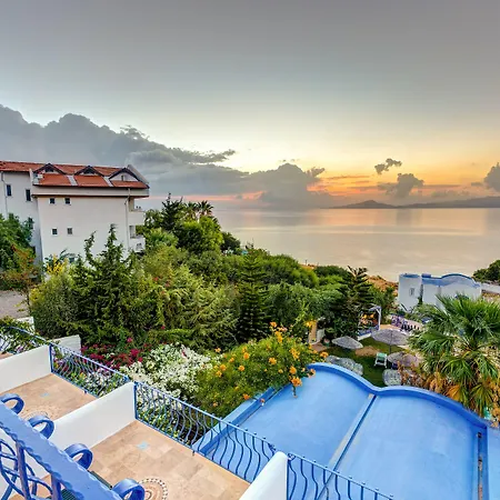 Hotel Asina 3*