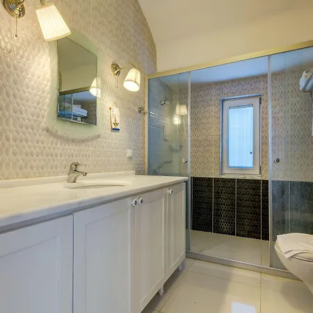 Asina Hotel 3*